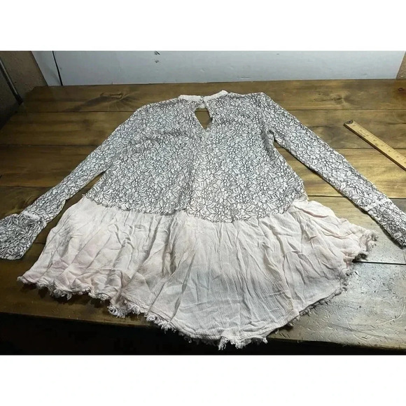 Free People Womens Size Small Tell Tale Cutout Lace Tunic Soft Pink - Picture 12 of 14
